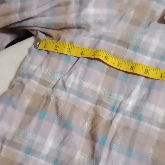 Woman's flannel shirt - Picture 5 of 10